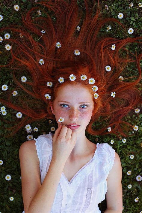 ginger girls nude|Striking Portraits of Gorgeously Freckled Redheads by Maja。